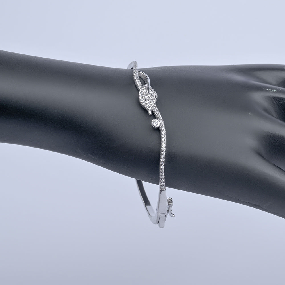 Delicate Unique Bracelet With Diamond